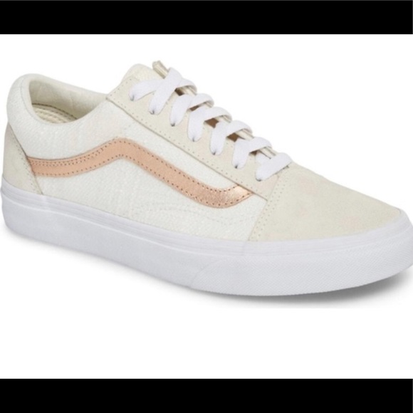 Vans Shoes - Vans old school suede sneaker
